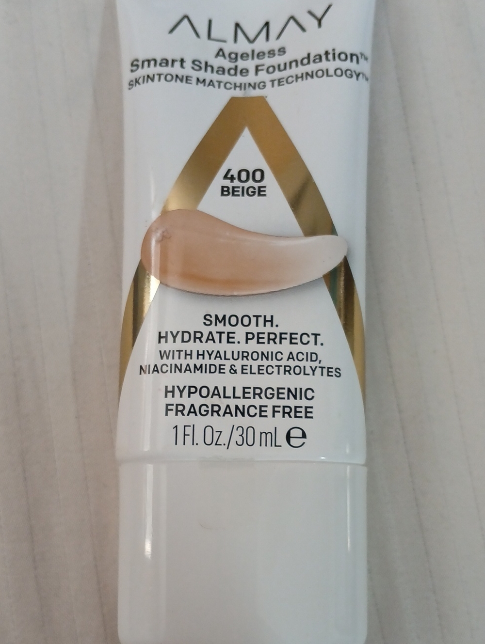 Almay Ageless Smart Shade Foundation #400 Beige - Picture 3 of 3